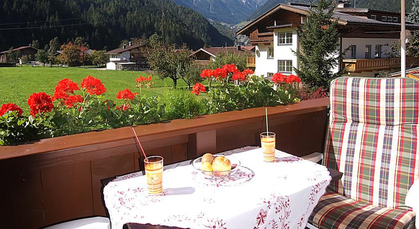 Hotel Maximilian Mayrhofen Pokoj fotografie