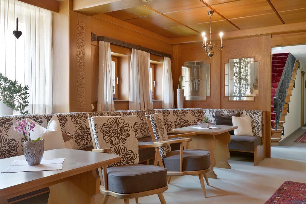Hotel Maximilian Mayrhofen Pokoj fotografie