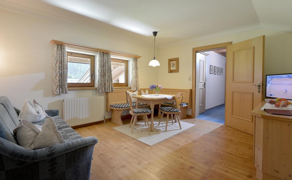 Hotel Maximilian Mayrhofen Pokoj fotografie